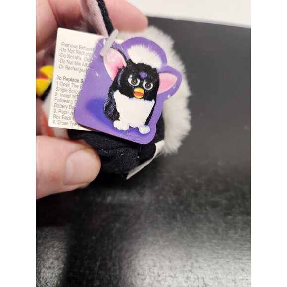 Tiger Electronics Mini Furby Plush Keychain With Clip - Tested - Works - Picture 5 of 9